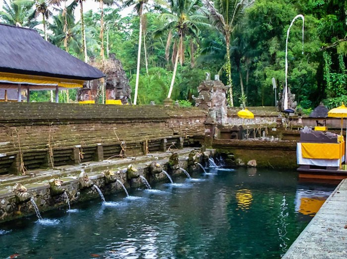 Tirta empul temple ubud